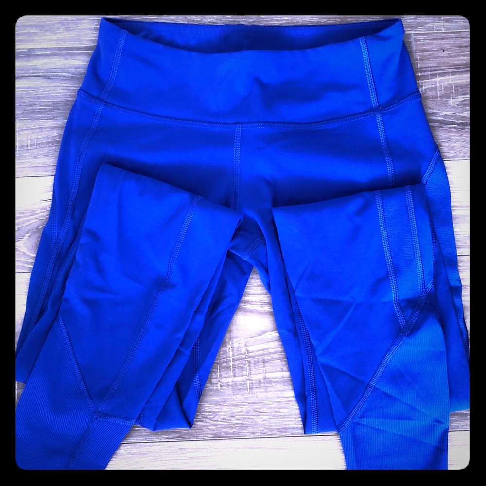 SOLD Lululemon Drop It Like its Hot Leggings